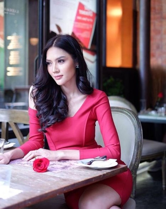 Bi kip giam 12kg de co than hinh mo uoc cua Miss Grand Thailand 2018-Hinh-7