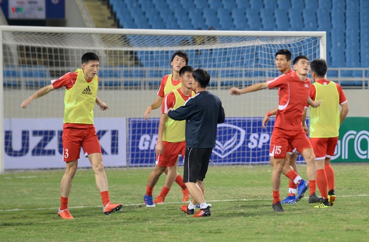 Khoang lang tren khan dai My Dinh sau AFF Cup 2018 cua CDV Viet Nam-Hinh-7