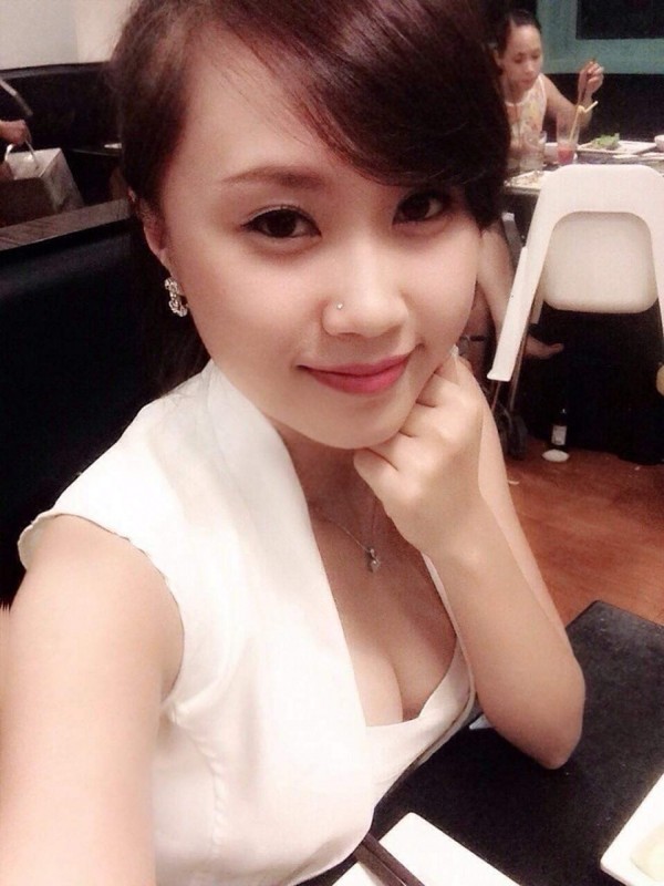 Ngam gu thoi trang cua vo tre kem NSND Trung Hieu 19 tuoi-Hinh-7