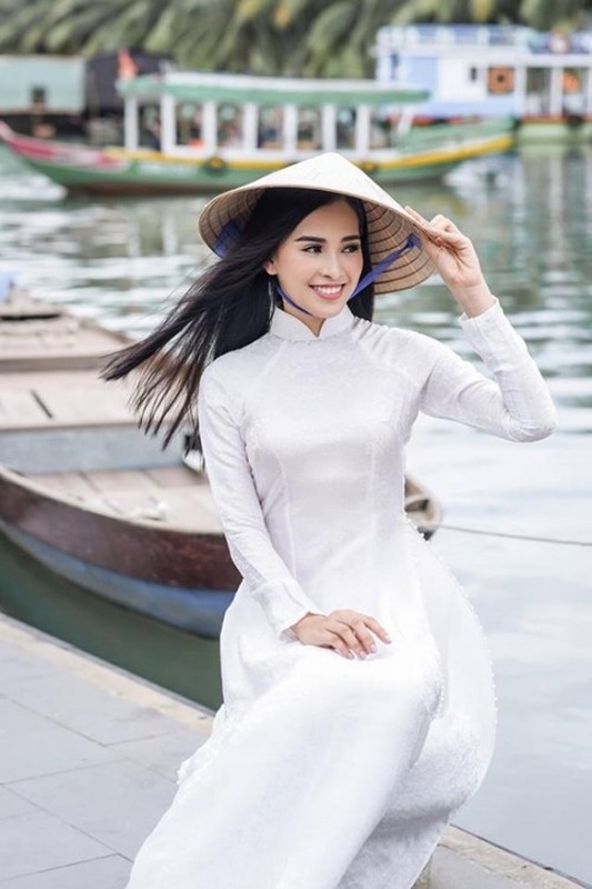 Ngam nhung hinh anh hoa hau Viet dien ao dai cuc ky duyen dang-Hinh-3