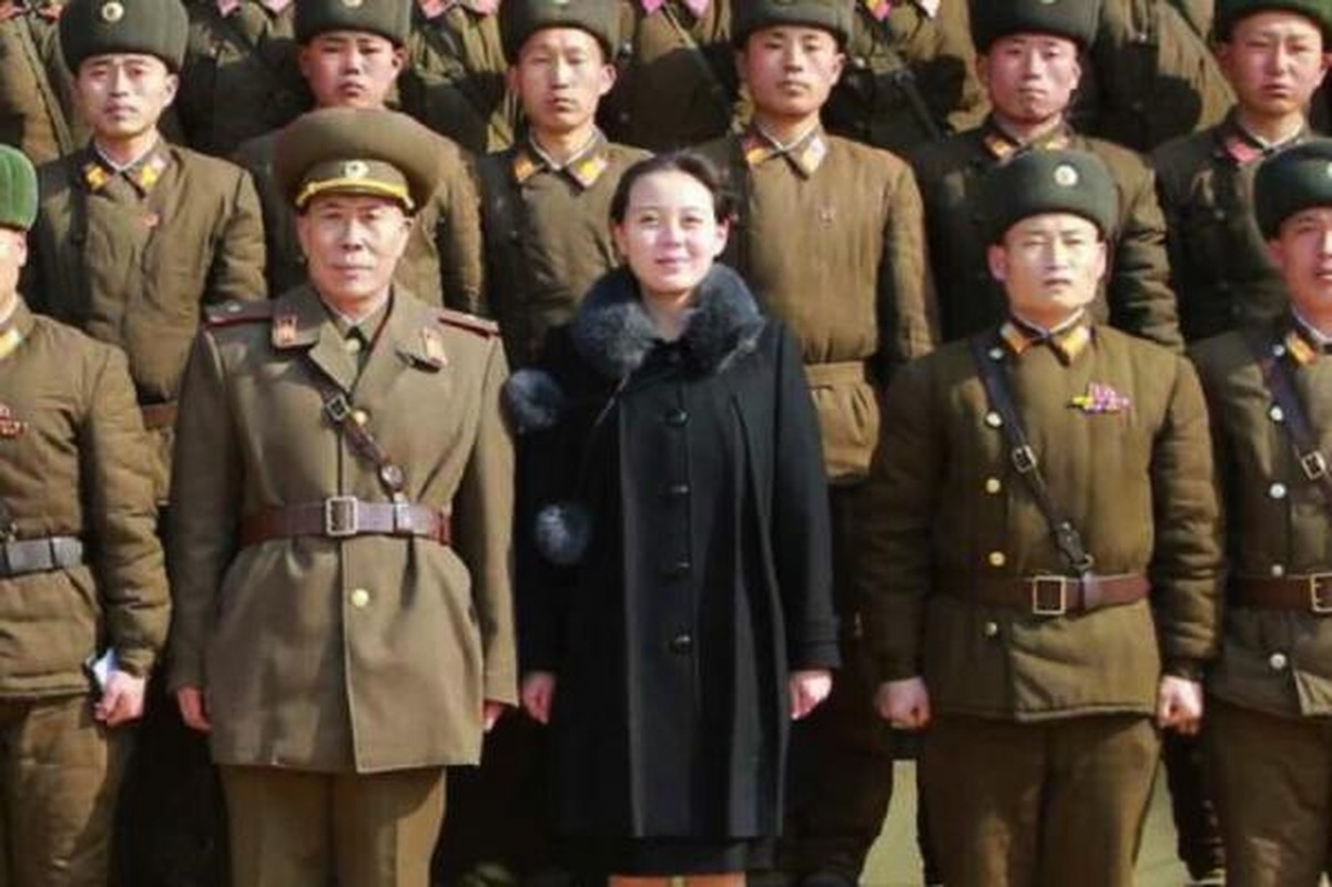 Em gai ong Kim Jong-un an mac gian di, thanh lich ra sao-Hinh-11