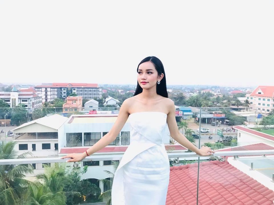 Tan Hoa hau Campuchia gay an tuong boi gu thoi trang tre trung-Hinh-3