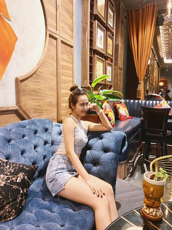 Nhan sac va gu thoi trang quyen ru cua Huyen Lizzie truoc khi ly hon-Hinh-7