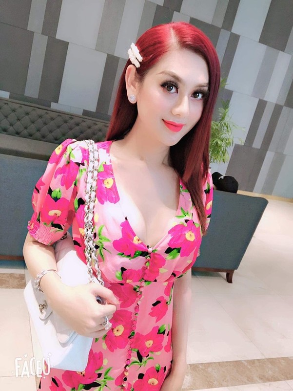 Khong ngo Lam Khanh Chi lai chuong thoi trang goi cam nong bong den vay-Hinh-8