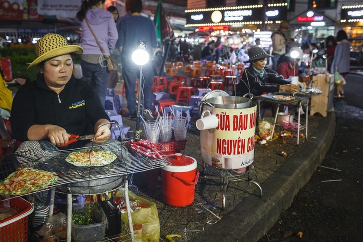 Nhung mon an vat “cuc pham” nhat dinh phai thu khi den cho dem Da Lat