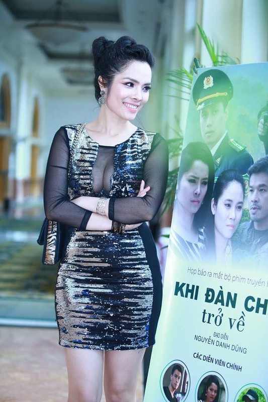 Gu thoi trang noi loan cua “con giap thu 13” Kieu Thanh-Hinh-10