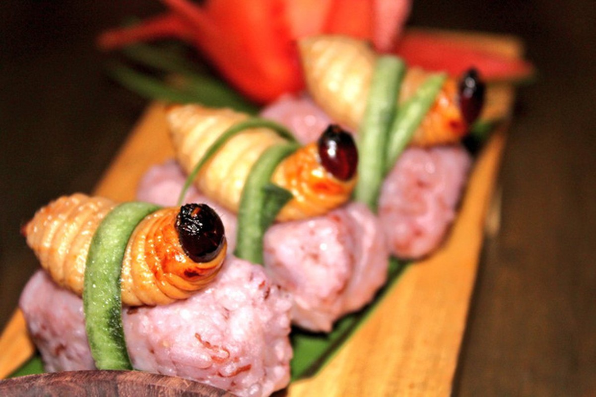 Rung minh voi mon sushi duong dua kinh di o Malaysia-Hinh-2