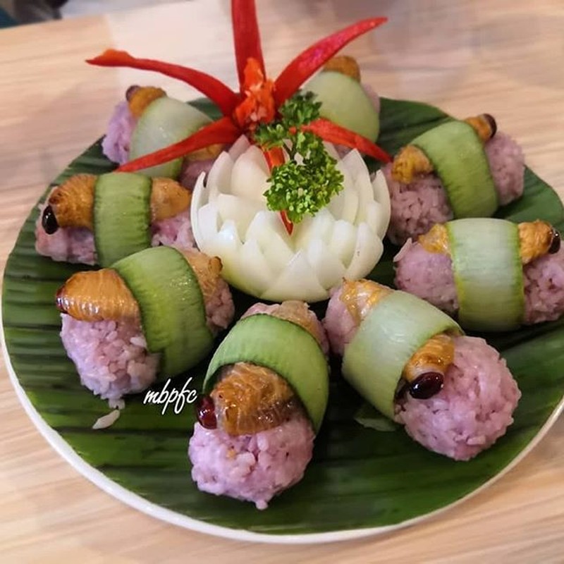 Rung minh voi mon sushi duong dua kinh di o Malaysia-Hinh-9