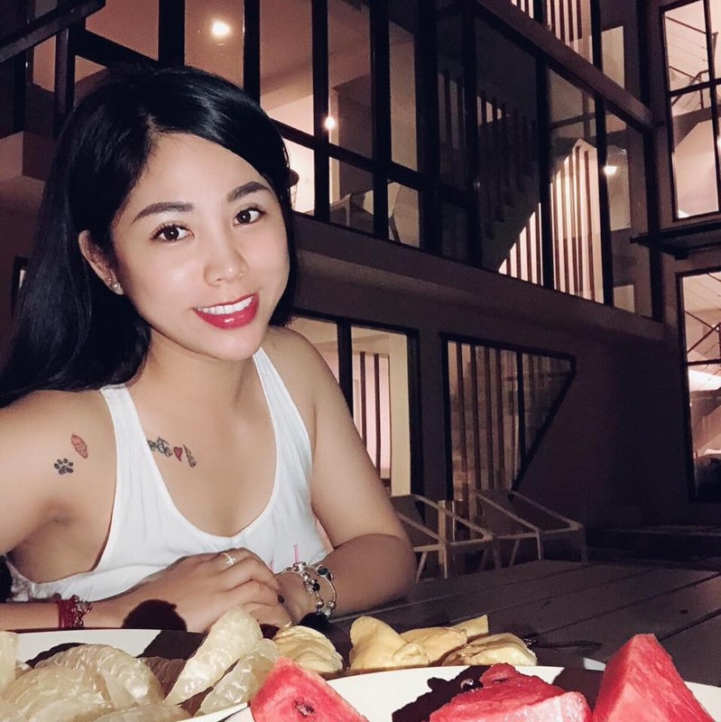 Bat ngo gu thoi trang goi cam cua nu co pho khi roi buong lai-Hinh-9