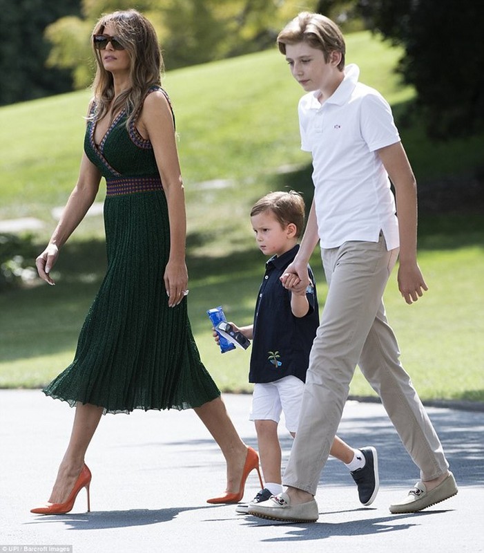 “Hoang tu Nha Trang” Barron Trump cao rao, an mac banh bao o tuoi 14-Hinh-10