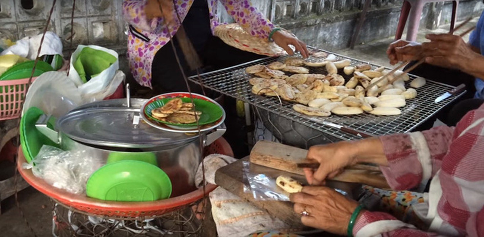 Mon chuoi dap nuoc cot dua o Ben Tre khien bao nguoi “thuong nho“-Hinh-7