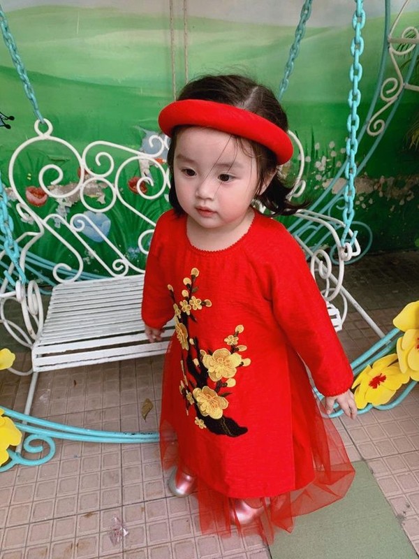 Ngam cac “nhoc ti” nha sao Viet xung xinh ao dai don Tet cuc xinh