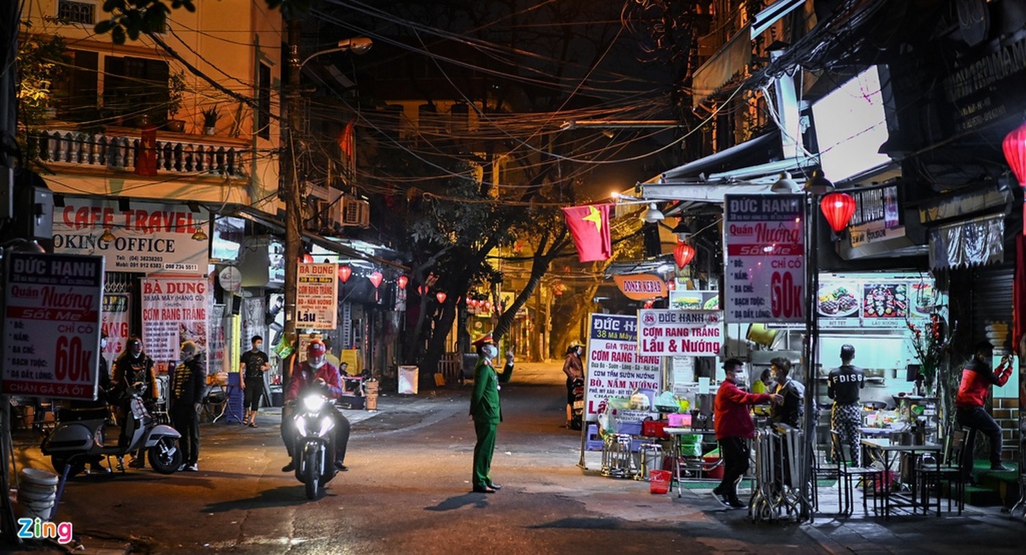 Hang quan o Ha Noi sau lenh dong cua phong dich COVID-19