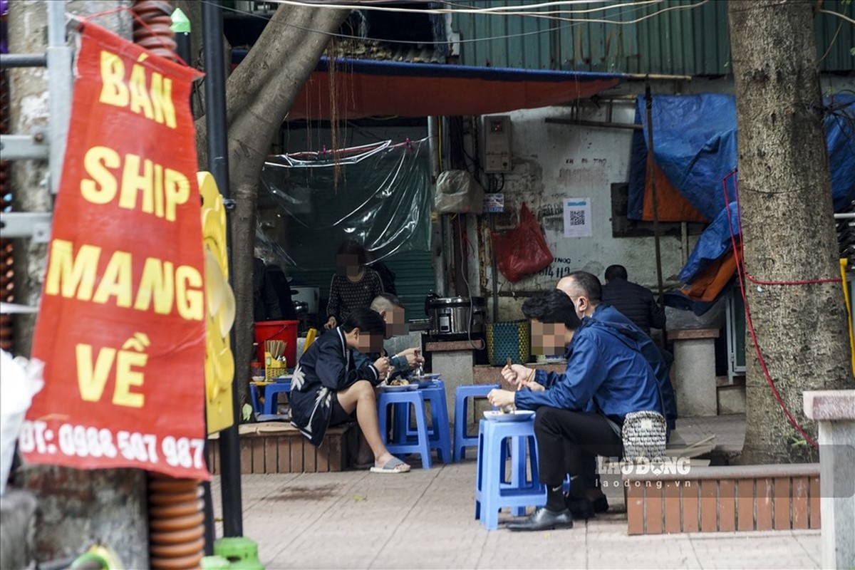 Cho coc, tra da via he van dong nghit khach o quan nguy co cao Ha Noi-Hinh-8