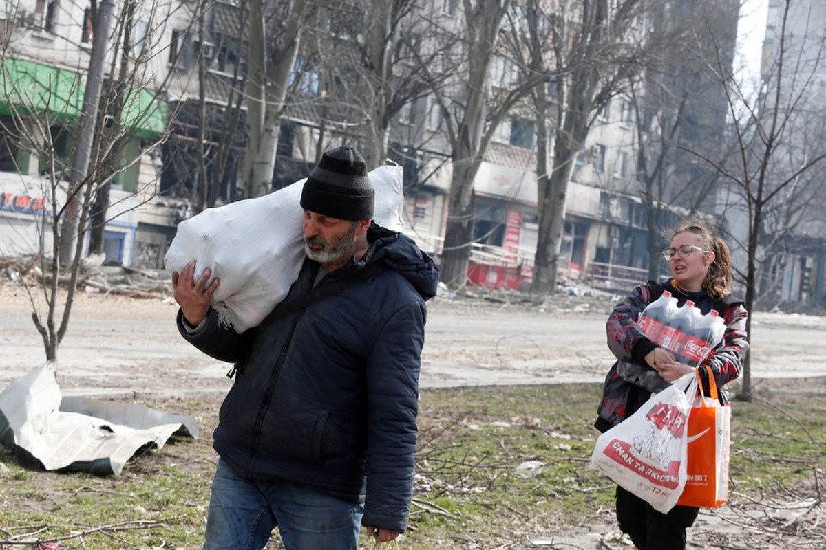 Xot xa canh nguoi dan Ukraine so tan khoi Mariupol giua dong do nat-Hinh-3