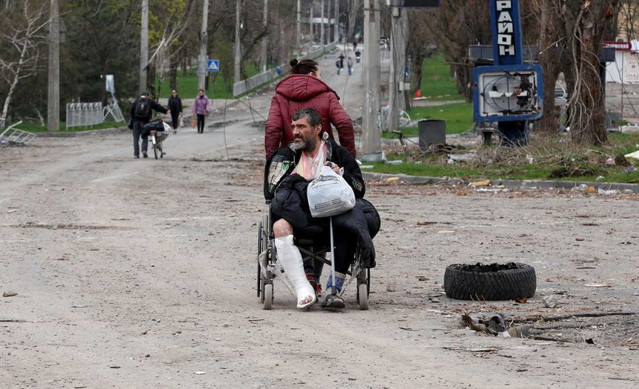 Xot xa canh nguoi dan Ukraine so tan khoi Mariupol giua dong do nat-Hinh-6