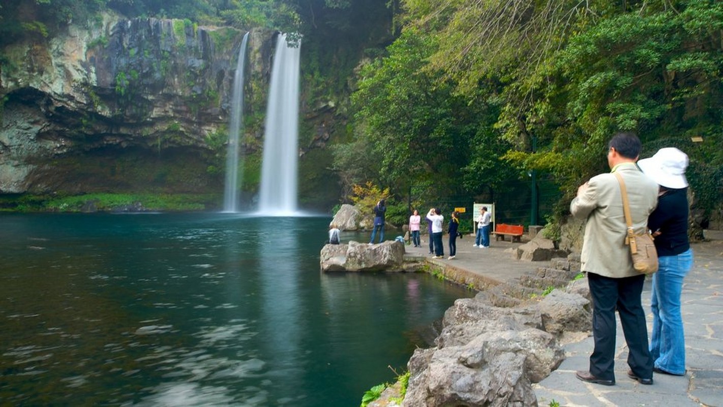 Dieu ban chua biet ve thac nuoc tuyet dep tren dao Jeju Han Quoc-Hinh-5