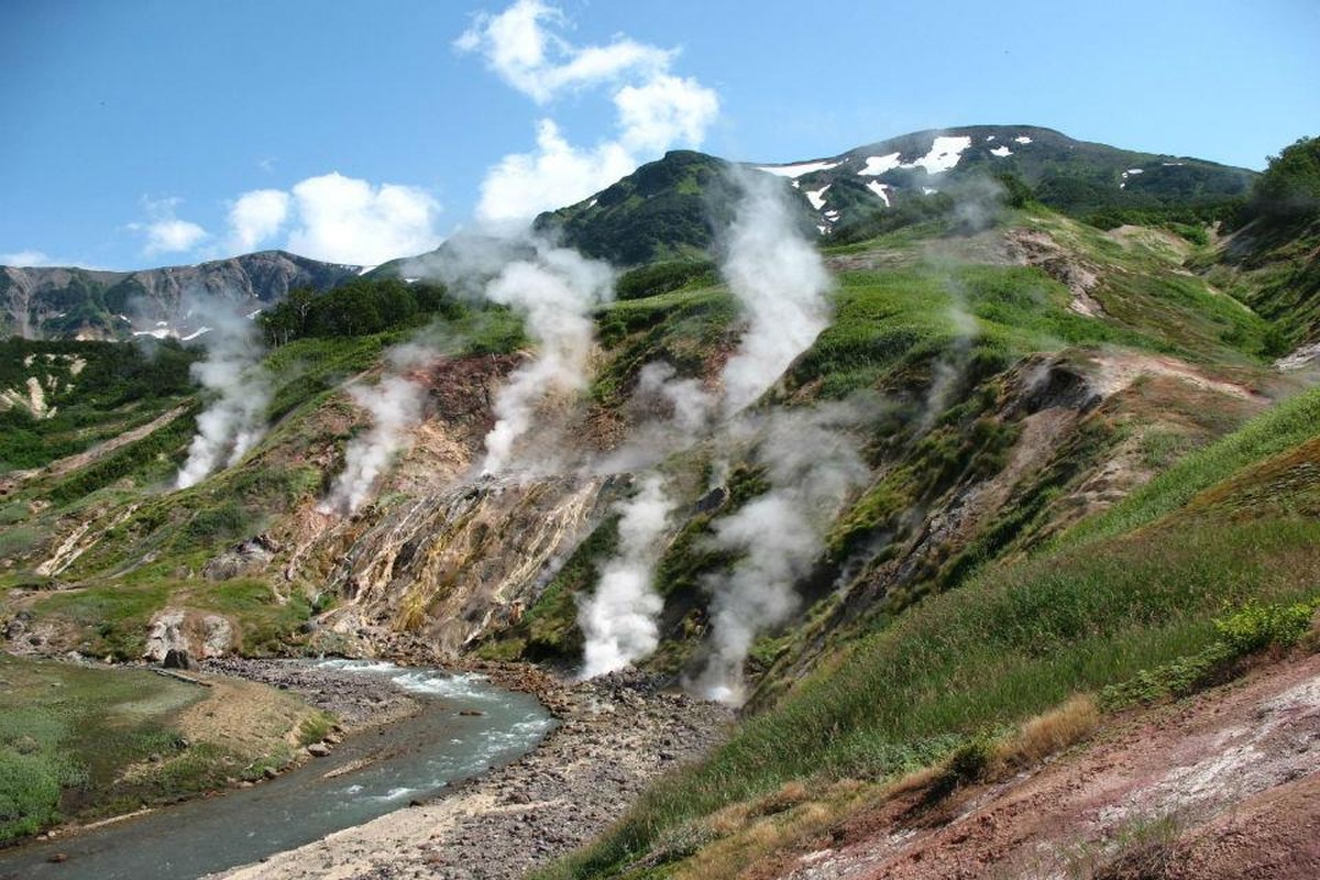 “Lac loi” vao thung lung nuoc nong dep nhu tien canh o Nga-Hinh-4