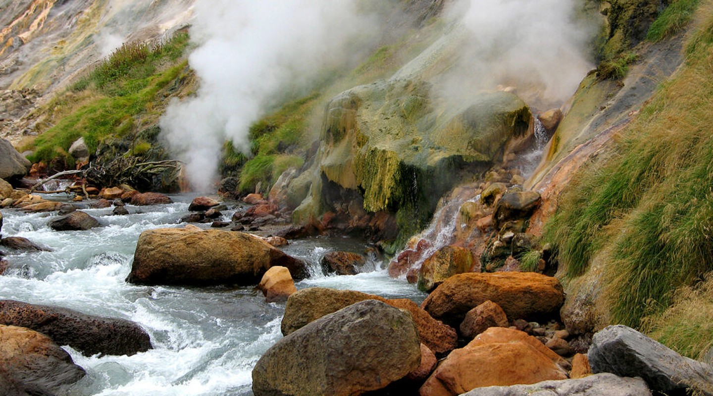 “Lac loi” vao thung lung nuoc nong dep nhu tien canh o Nga-Hinh-6