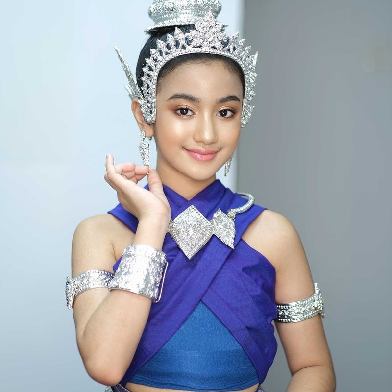 Tai nang xuat chung cua tieu Cong chua Campuchia biet 5 thu tieng-Hinh-4