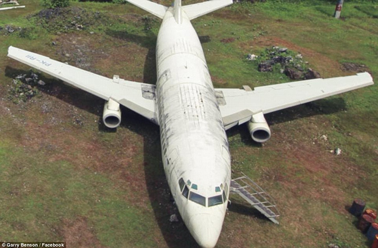 He lo bi an chiec may bay Boeing 737 bi bo hoang o Bali-Hinh-8