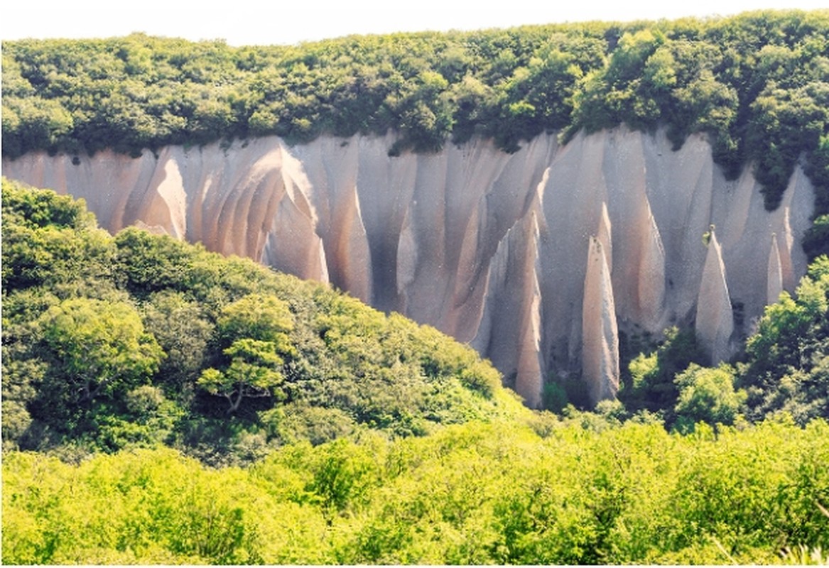 Ve dep ky ao cua thung lung da trang hung vi o Kamchatka-Hinh-5