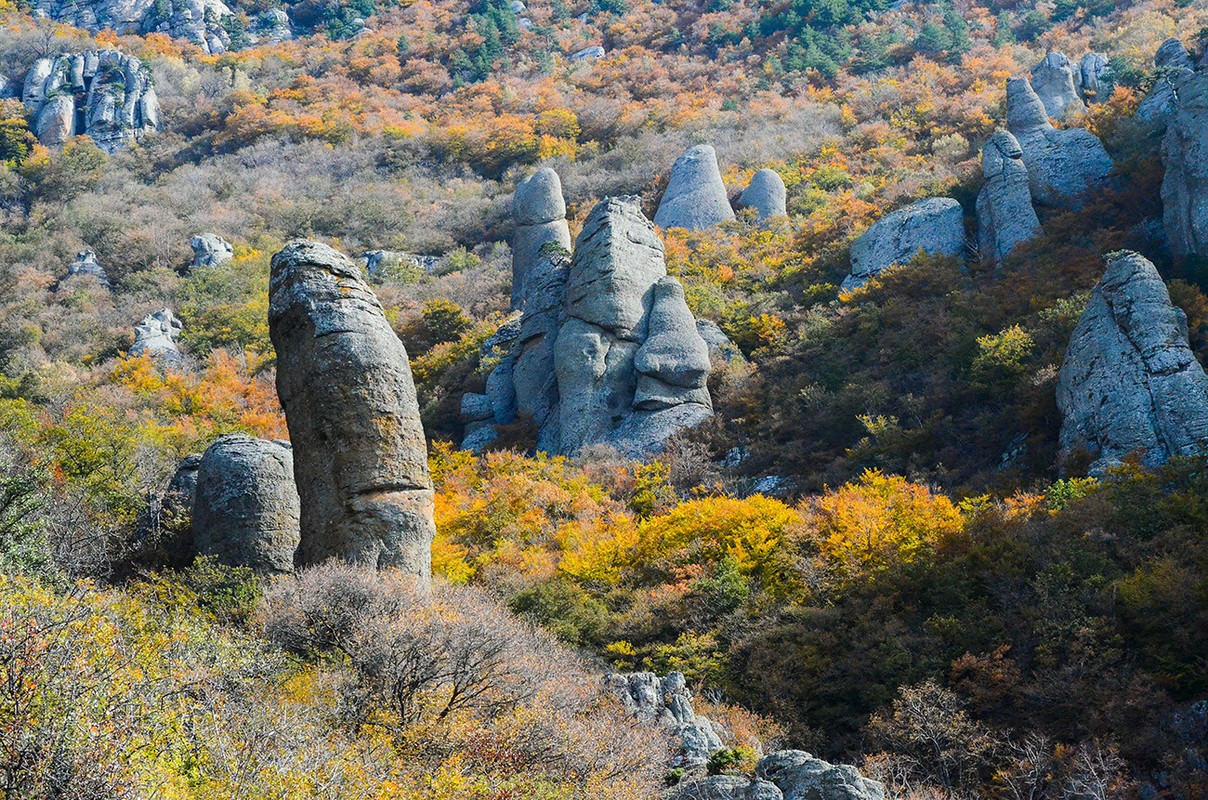 Khung canh am anh cua Thung lung ma o Crimea-Hinh-3