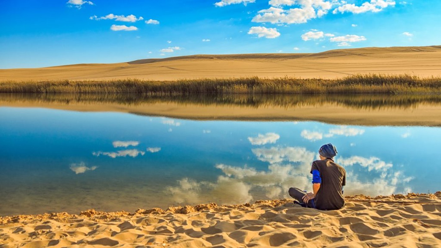 View - 	Choáng ngợp ốc đảo xanh giữa lòng sa mạc Sahara