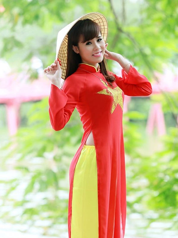 Nu sinh Ha thanh khoe sac voi ao dai co do sao vang-Hinh-13