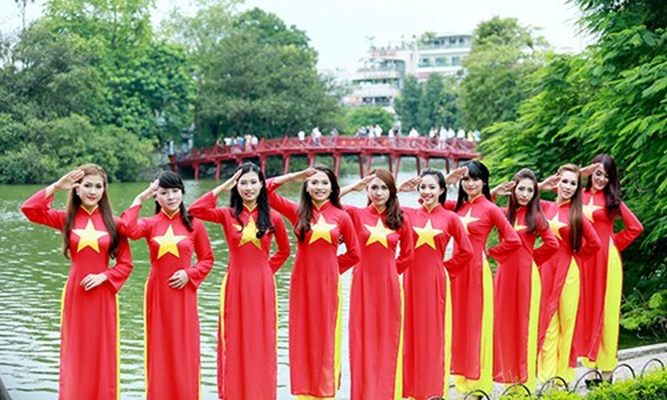 Nu sinh Ha thanh khoe sac voi ao dai co do sao vang-Hinh-4