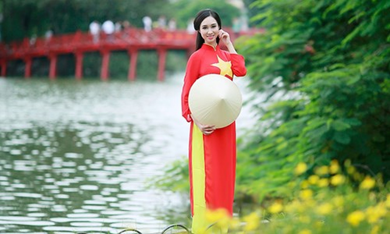 Nu sinh Ha thanh khoe sac voi ao dai co do sao vang-Hinh-7