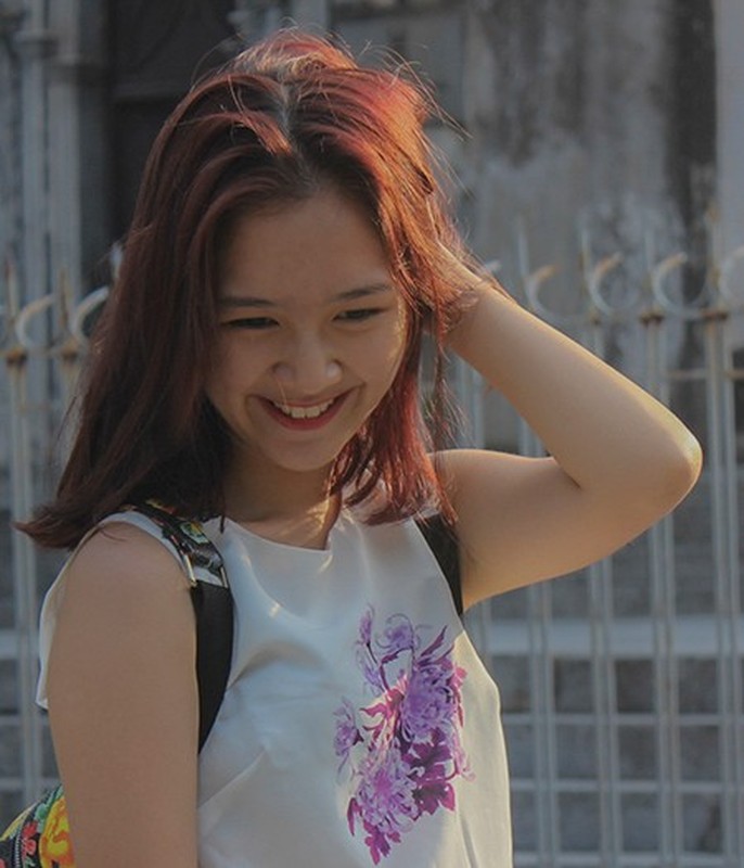 Hot girl Banh duc co xuong rang ngoi giua nang mua thu-Hinh-5