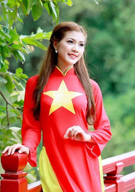 Tan Hoa khoi Sinh vien Ha Noi lam PG goi cam-Hinh-10