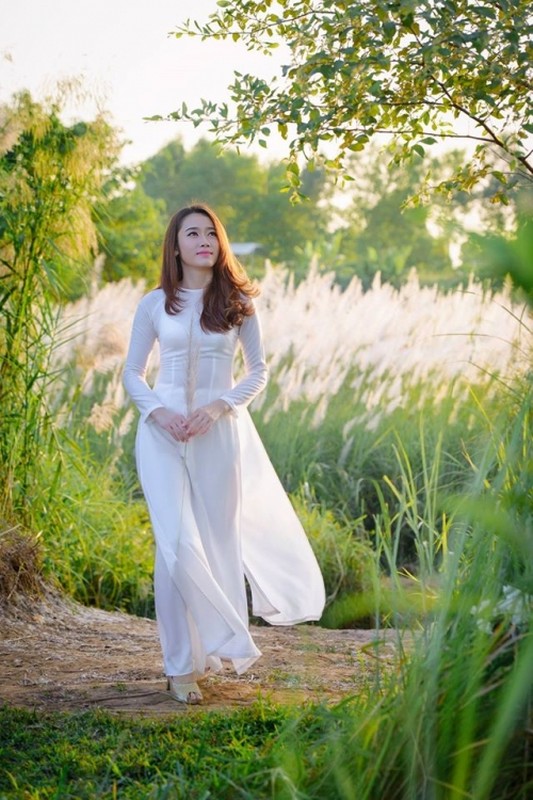 Thieu nu Vieng Chan mac ao dai Viet Nam dep me man-Hinh-4