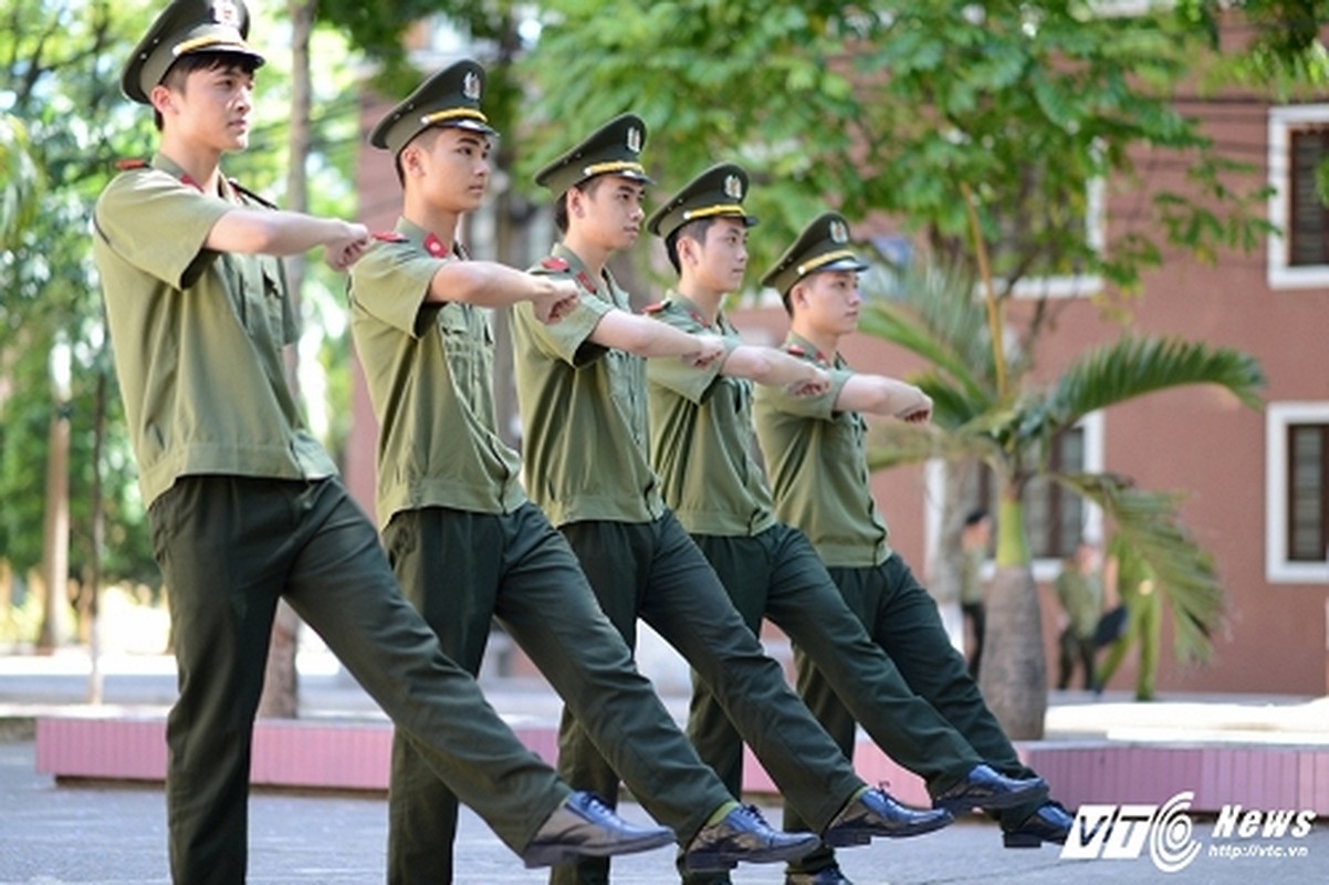 Ngam nam thanh, nu tu truong Hoc vien An ninh nhan dan-Hinh-10