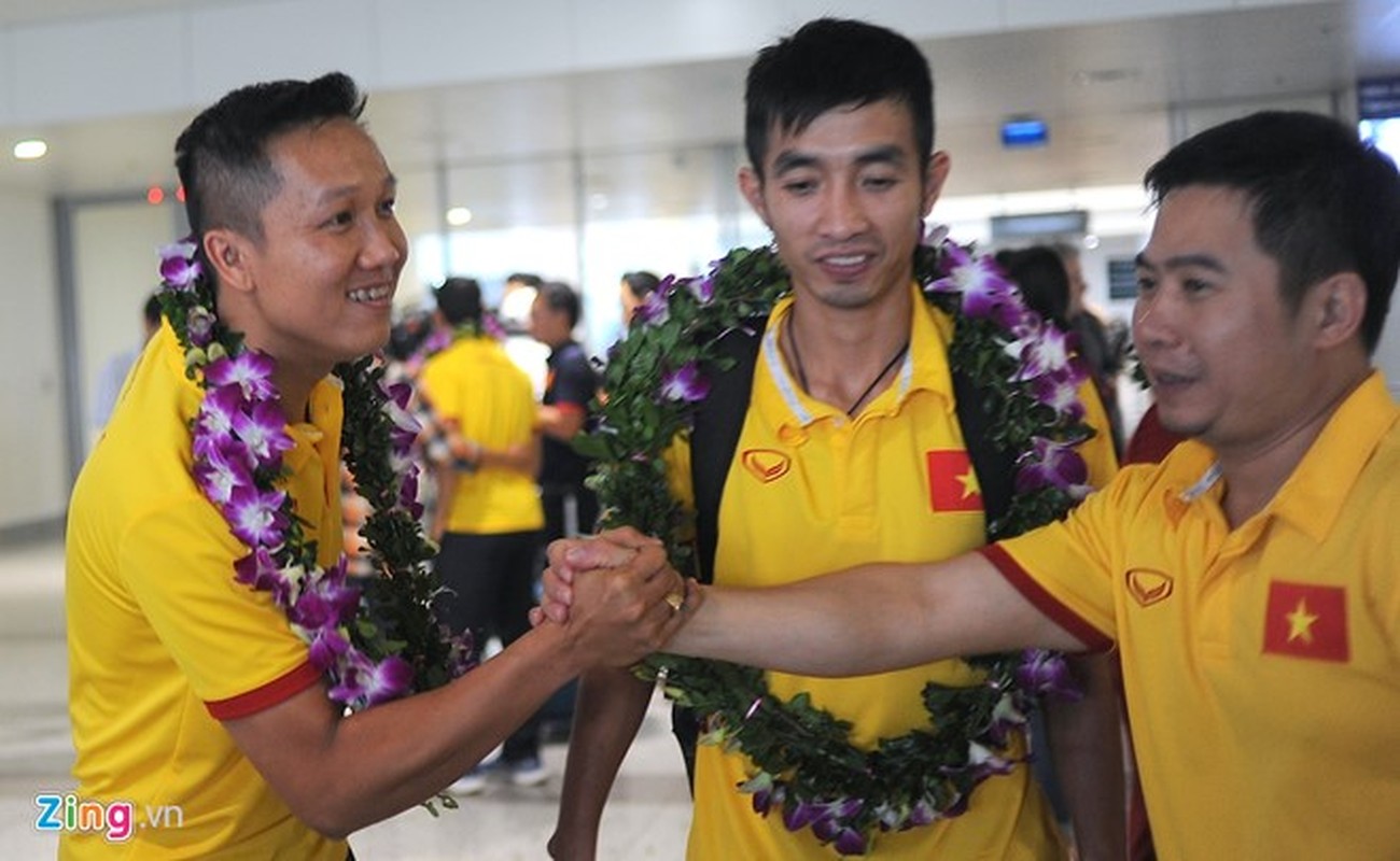 Futsal Viet Nam ve nuoc sau ky tich, duoc thuong 1,5 ty dong-Hinh-7