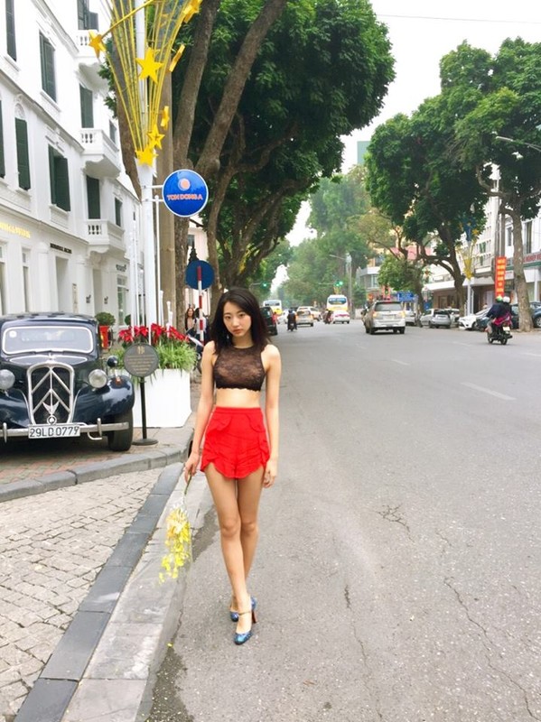 “Thien than noi y Nhat Ban” dien bikini dao pho Ha Noi-Hinh-9