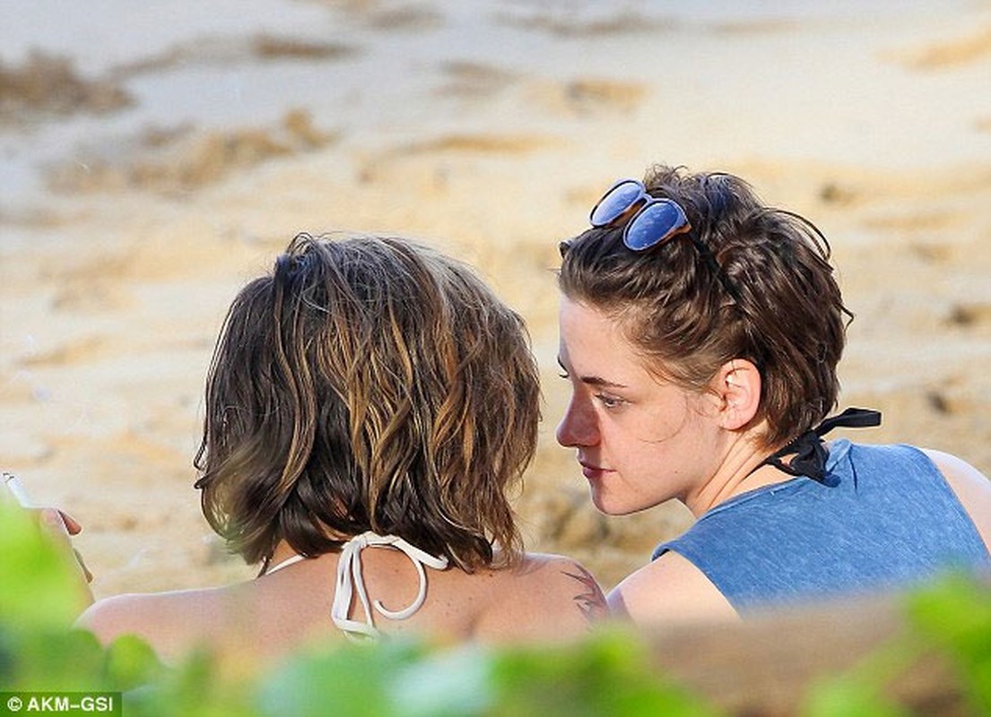 Kristen Stewart bi nghi yeu dong tinh-Hinh-2