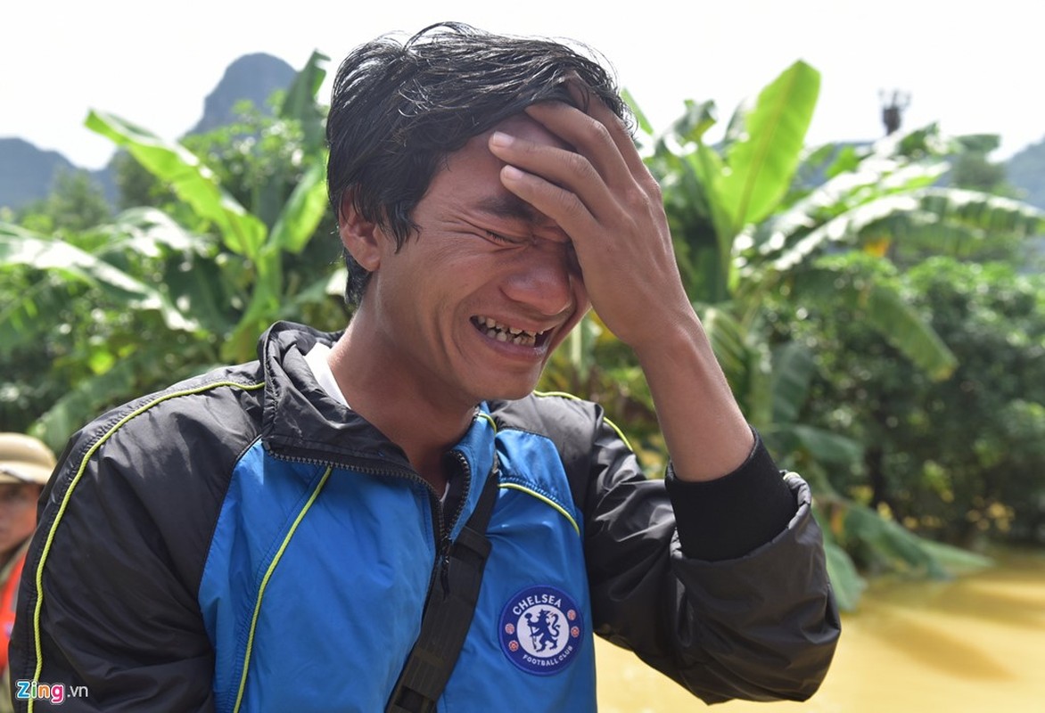 Chum anh cuoc song..tren mai nha o ron lu Quang Binh-Hinh-12