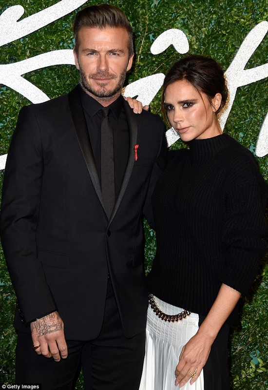 Day la ly do tai sao Victoria Beckham hiem khi cuoi-Hinh-10