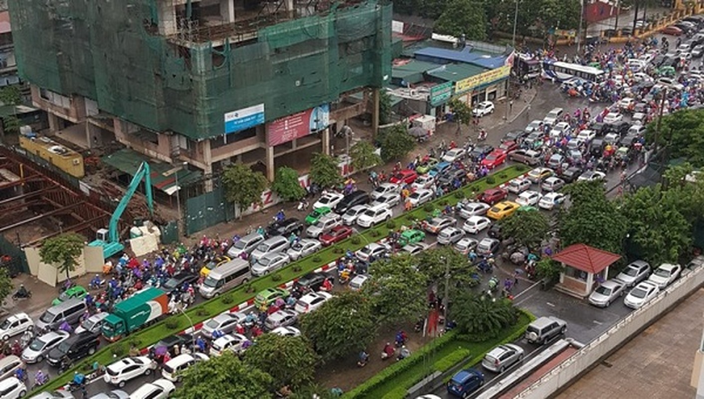 Hinh anh giao thong Ha Noi roi loan kinh hoang nhin tu tren cao-Hinh-5