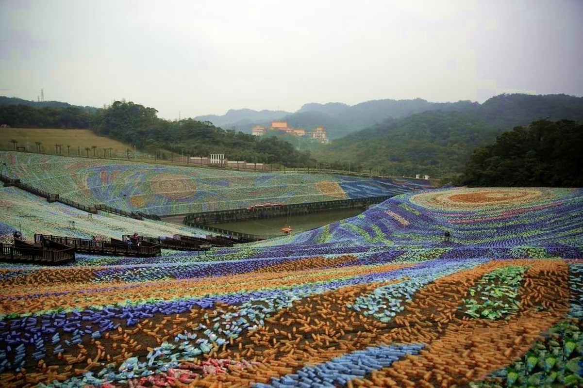 Tai hien buc hoa noi tieng The Starry Night bang phe lieu