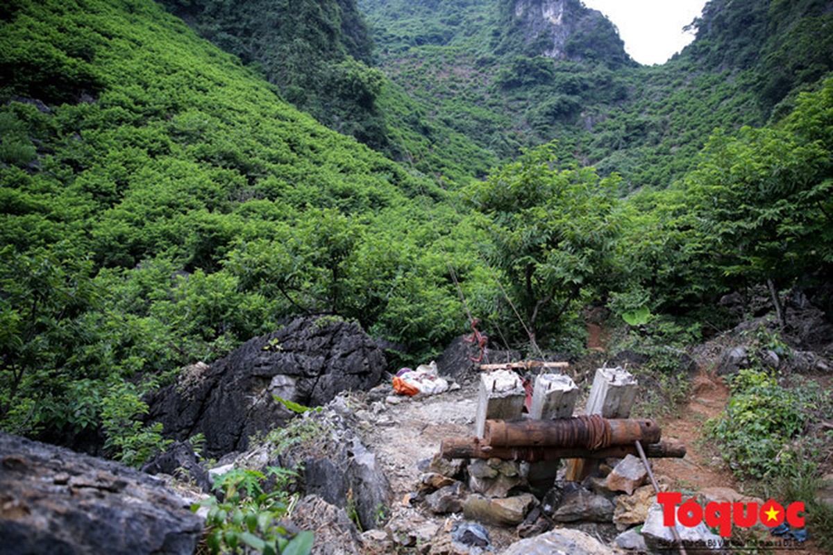 Na xu Lang “bay veo” tu tren nui cao xuong nhu trong phim-Hinh-8