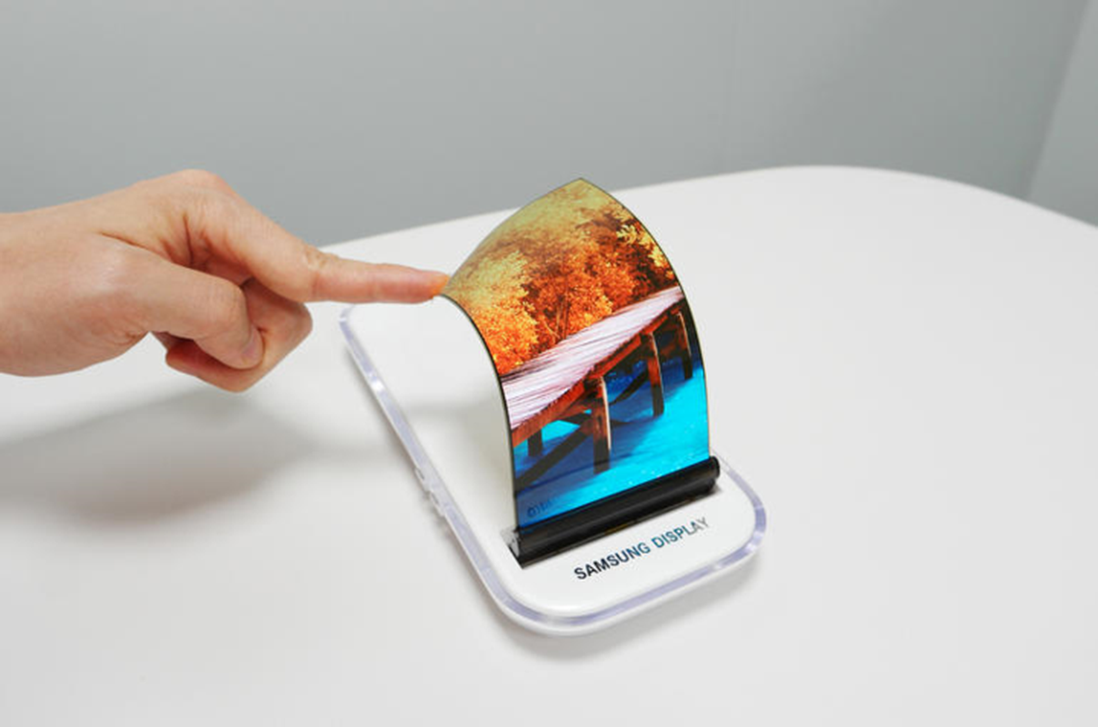 Samsung tiep tuc ra mat smartphone deo duoc nhu dong ho?-Hinh-8