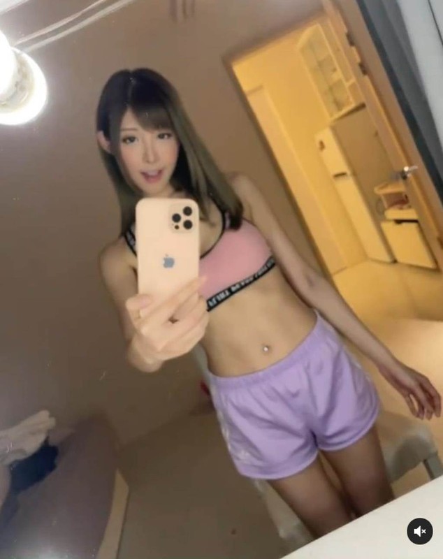 Hot girl xinh nhu bup be mac do tap thoi cung dep me man-Hinh-12