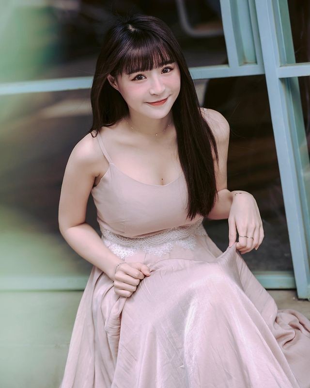 Hot girl mat hoc sinh than hinh phu huynh dien do ngu cung gay 