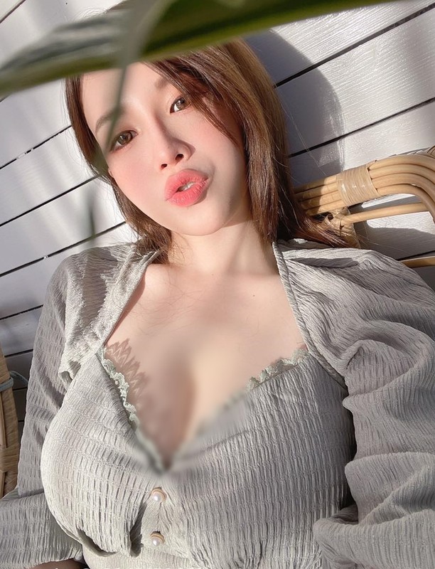 Do mat truoc nang hot girl dien ao khoe nguc bat chap lanh gia-Hinh-8