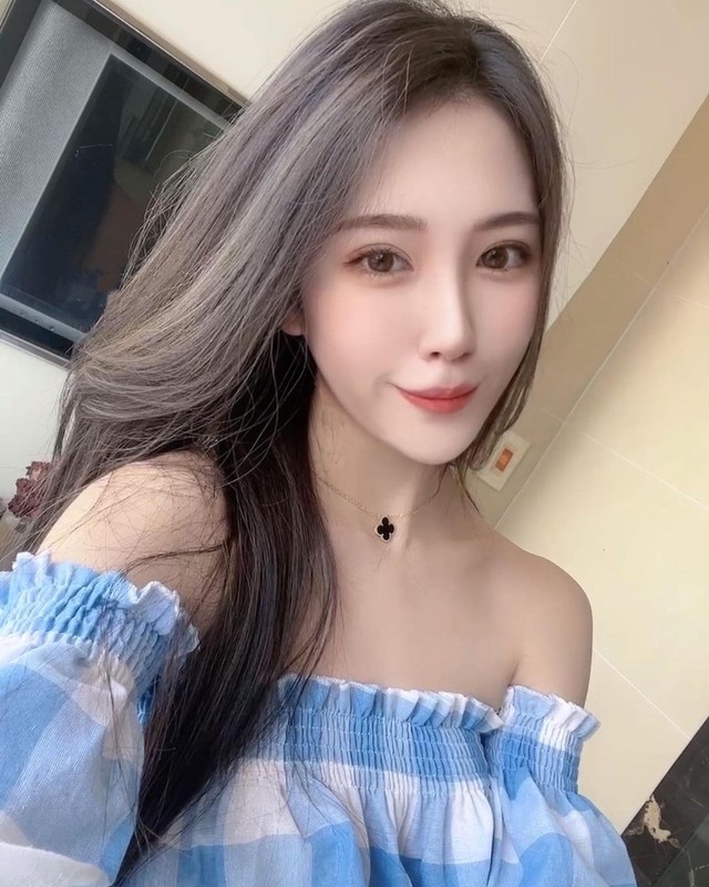 Nu y ta xinh dep mac goi cam gay me nguoi nhin-Hinh-3