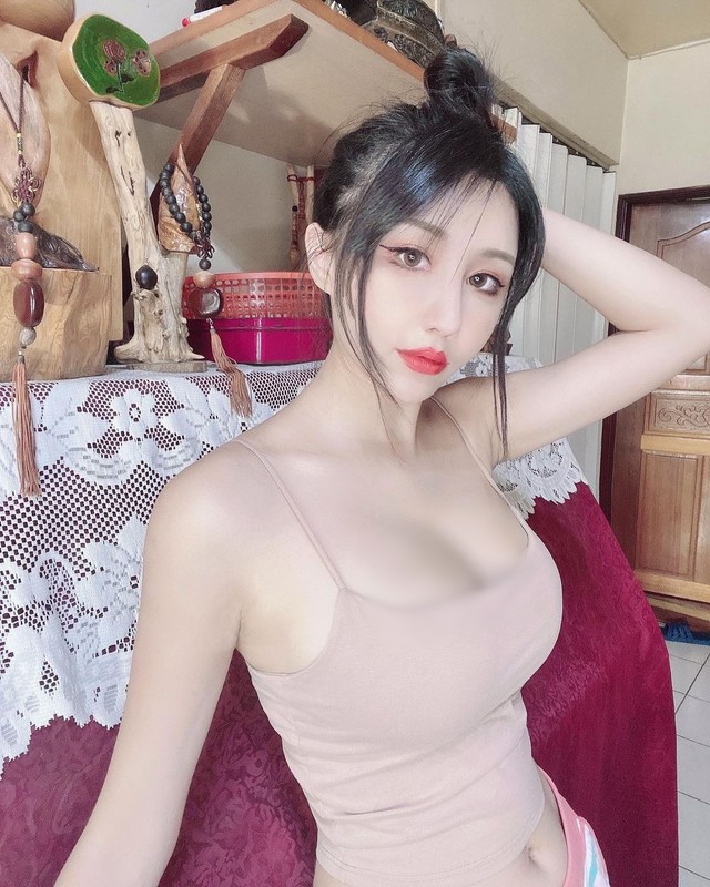 Hot girl chi cung nung meo cung noi tieng vi qua quyen ru-Hinh-8