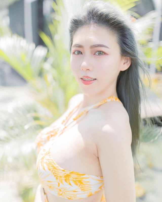 Phan cam hot girl vo tu mac bikini dao pho, vao sieu thi-Hinh-6